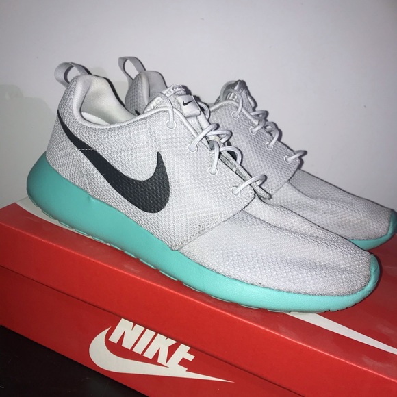 nike roshe run calypso
